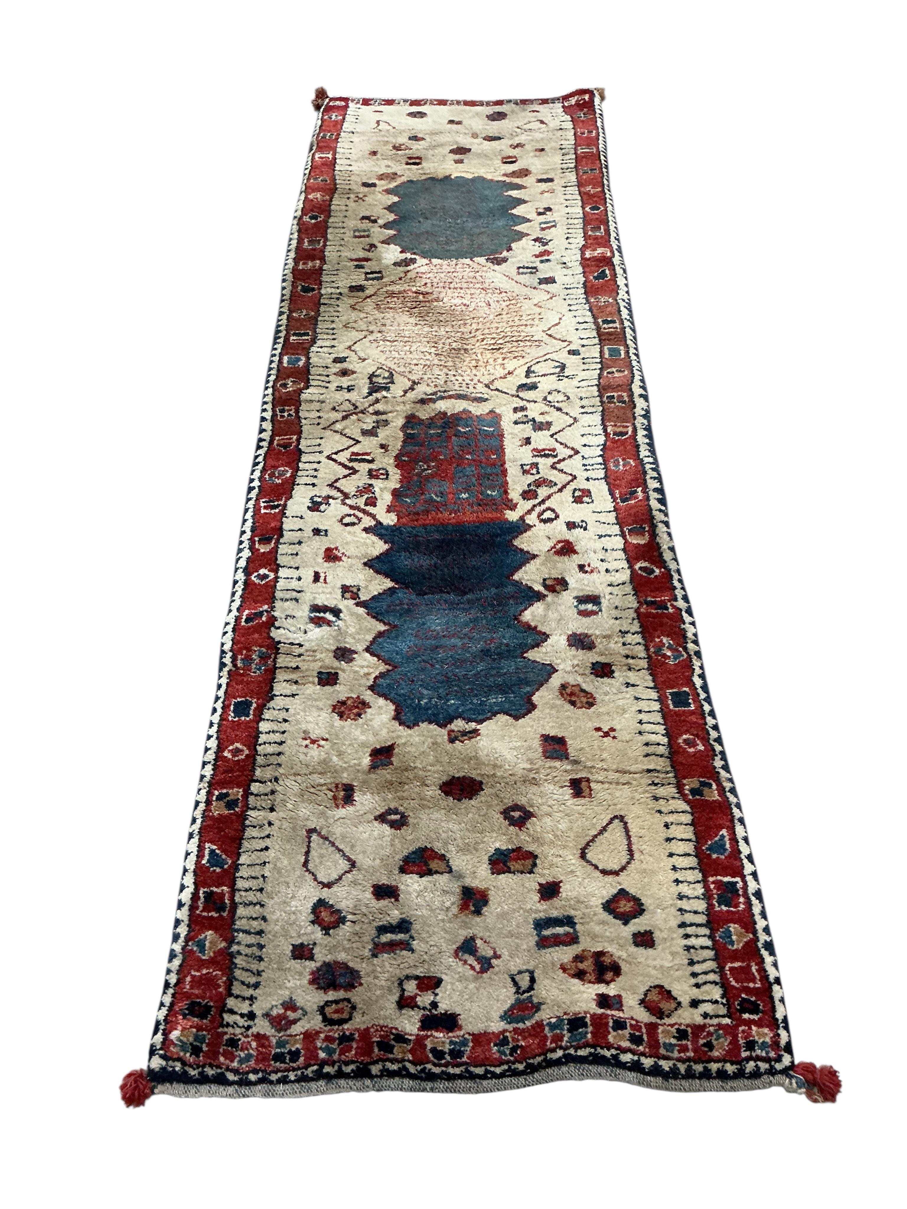 A Turkish runner, 292 x 82cm